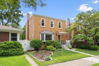 1176 S Maple Ave, Oak Park, IL 60304