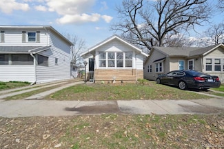587 E Drayton St, Ferndale, MI 48220