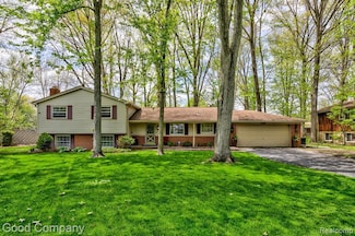 20368 Forestwood St, Southfield, MI 48076