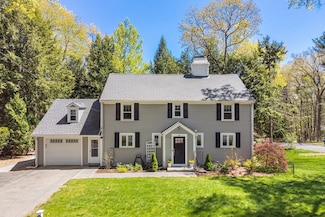 26 Woodridge Rd, Wellesley, MA 02482