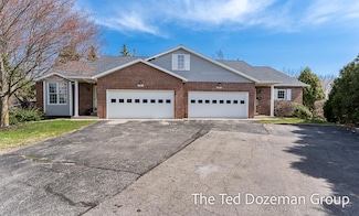 45 Trillium Ct, Holland, MI 49423