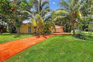 1110 SE 7th St, Deerfield Beach, FL 33441