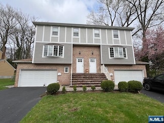 89 Forsythia Ln Unit A, Paramus, NJ 07652