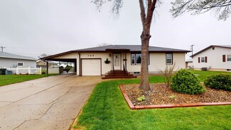 124 N Rose Ln, Columbus, NE 68601