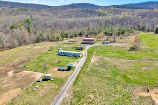 657 Meadows Ln, New Castle, VA 24127