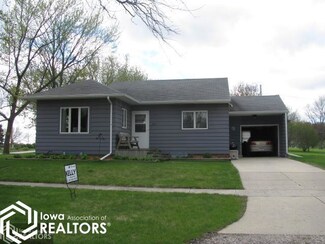 249 Wesley St SW, Titonka, IA 50480