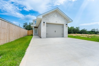 110 2nd Ave, Shalimar, FL 32579