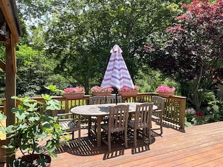 114 Stoney Cliff Rd, Centerville, MA 02632