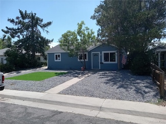819 Uvalda St, Aurora, CO 80011