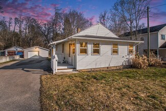 1245 S 13th St, Niles, MI 49120