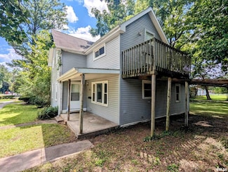 207 E Oak St, Carbondale, IL 62901
