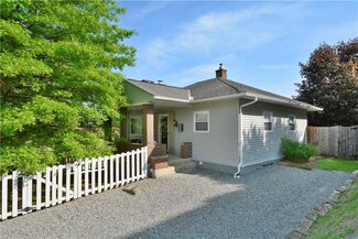 124 Clinton St, Mc Kees Rocks, PA 15136