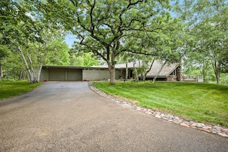 1680 Blackhawk Cove, Saint Paul, MN 55122
