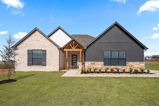 2288 Summit Cir, Blanchard, OK 73010
