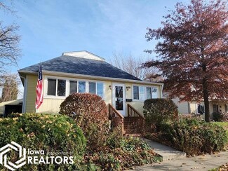 814 W 6th St S, Newton, IA 50208