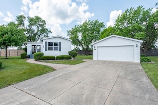 3296 Marina Dr, Park City, IL 60085