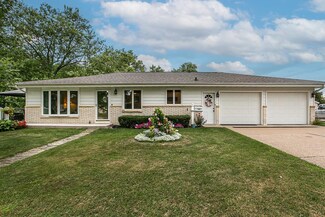 1501 Earl Dr, Dubuque, IA 52001