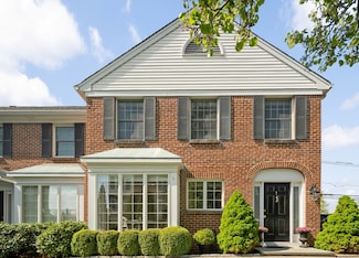1 Maple St, New Canaan, CT 06840