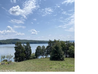 Lot 91 +92 Serenity Dr, Harriman, TN 37748