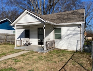 319 E 17th St, Columbia, TN 38401