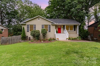6935 Woodstock Dr, Charlotte, NC 28210