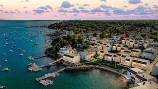 55 Brackett Place Unit B, Marblehead, MA 01945