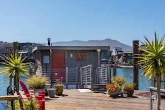 37 S 40 Dock, Sausalito, CA 94965