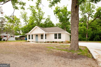 1920 Darling Ave, Waycross, GA 31501
