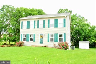 10949 Rugby Dr, Bealeton, VA 22712