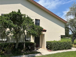 5662 Gardens Dr Unit 104, Sarasota, FL 34243