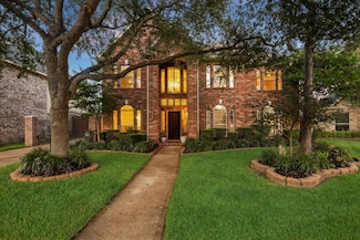 2350 Seamist Cir, Seabrook, TX 77586