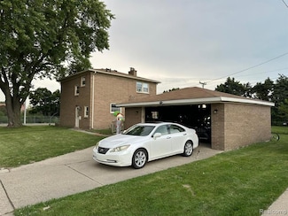 11 E 11 Mile Rd, Warren, MI 48091