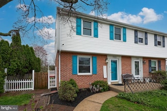 722 Emerald Dr, Lancaster, PA 17603