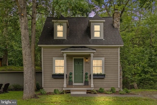 394 White Oak Ln, Bluemont, VA 20135