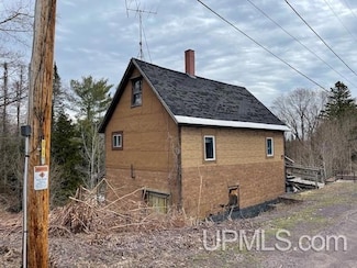 26916 W 18th St, Hubbell, MI 49945