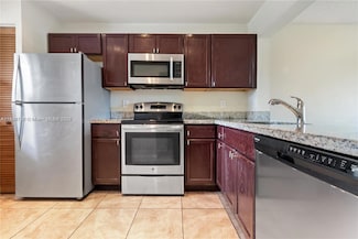 880 NE 207th Terrace Unit 20210, Miami, FL 33179