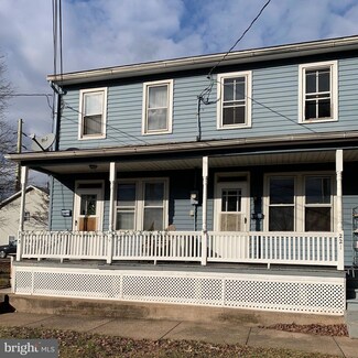 221 State St, Middletown, PA 17057