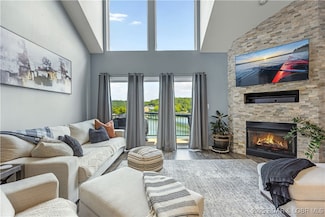 298 Cedar Heights Dr Unit 4A, Camdenton, MO 65020