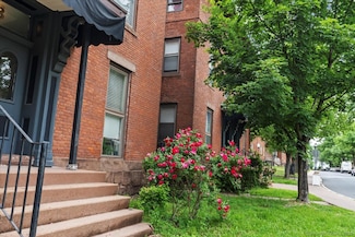 68 Morris St Unit 202, Hartford, CT 06114