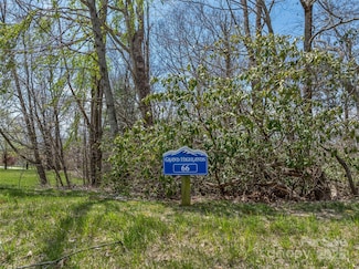 88 Autumn Ridge Ln, Hendersonville, NC 28792