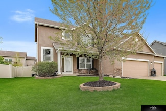 2204 Hummingbird Dr, Bellevue, NE 68123