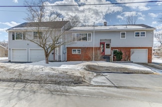 6 Tulip St, Schenectady, NY 12306