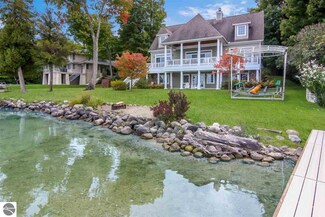 6932 W Macfarlane Rd, Glen Arbor, MI 49636