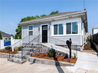 122 S Blossom St, East Providence, RI 02914