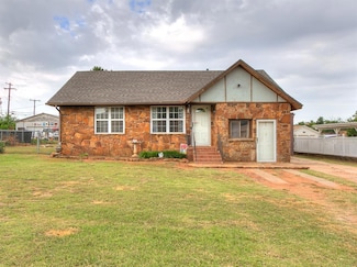 1016 Maple Ave, Yukon, OK 73099
