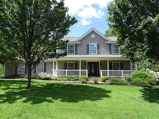 135 Braddock Dr, Washington, PA 15301