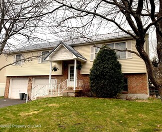 106 Brookhollow Rd, Mountain Top, PA 18707