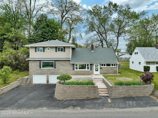 882 Obrien Ave, Schenectady, NY 12303