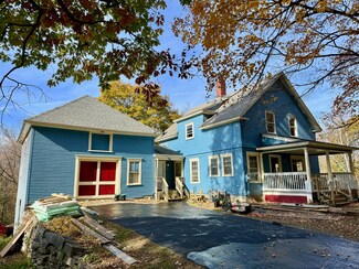13 Prospect St, Guilford, ME 04443