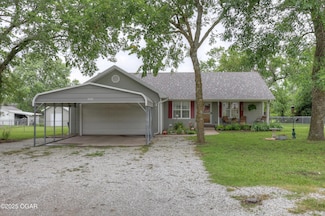 5435 W Dakota Ln, Joplin, MO 64801